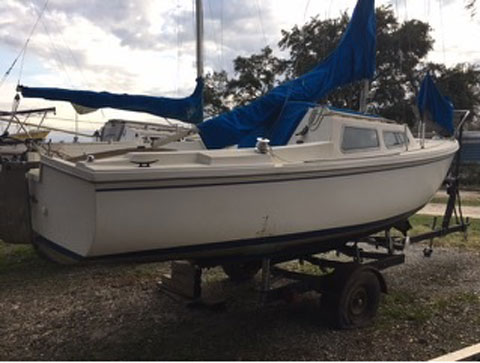 Catalina 22, 1977 sailboat