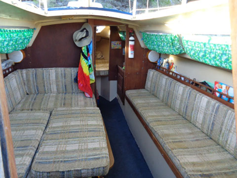 Catalina 25 Tall rig swing keel, 1980 sailboat