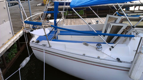 Catalina 27 Tall Rig, 1977 sailboat