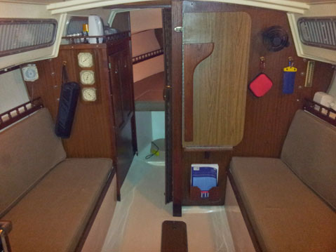 Catalina 27 Tall Rig, 1977 sailboat