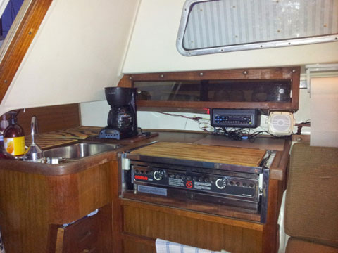 Catalina 27 Tall Rig, 1977 sailboat