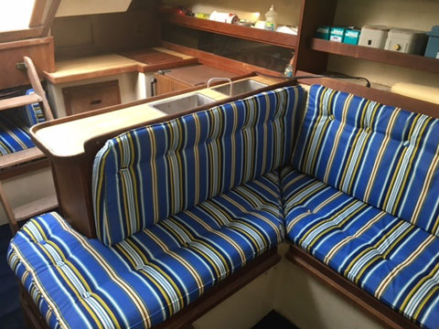 Catalina 30, 1984 sailboat