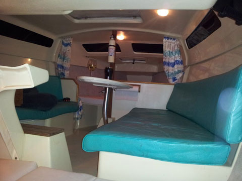 Hunter 235, 1993 sailboat