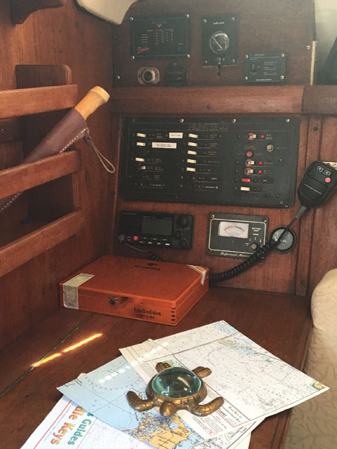 Hunter 30T Wing Keel, 1993 sailboat