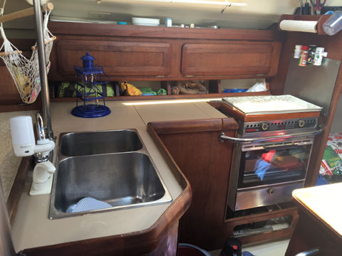 Hunter 30T Wing Keel, 1993 sailboat