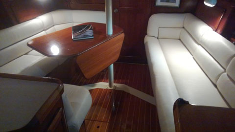 Hunter Legend 37.5, 1994 sailboat