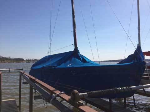 Lightning, 19 ft., 1982 sailboat