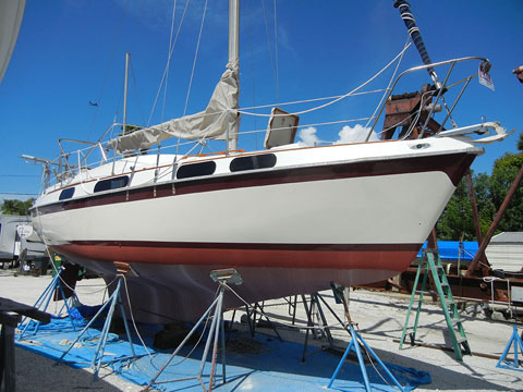 Morgan Out Island 28, 1975 sailboat