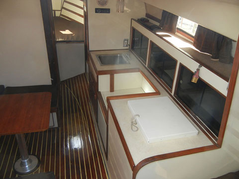 Morgan Out Island 28, 1975 sailboat