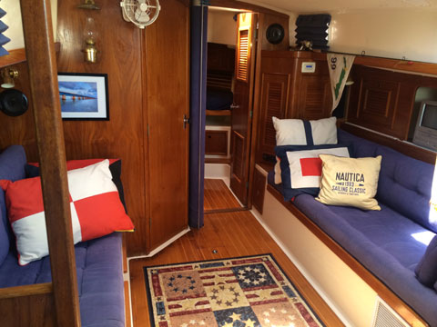 Hinterhoeller Niagara 35 Encore, 1987 sailboat