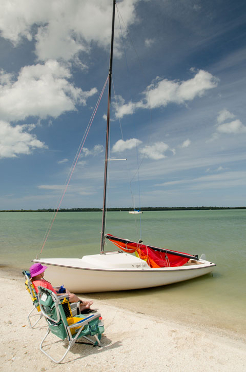 Spindrift O'day Daysailer 1, 1984 sailboat