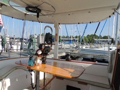 Aloha 32, 1983 sailboat