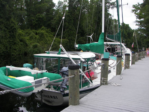 Aloha 32, 1983 sailboat