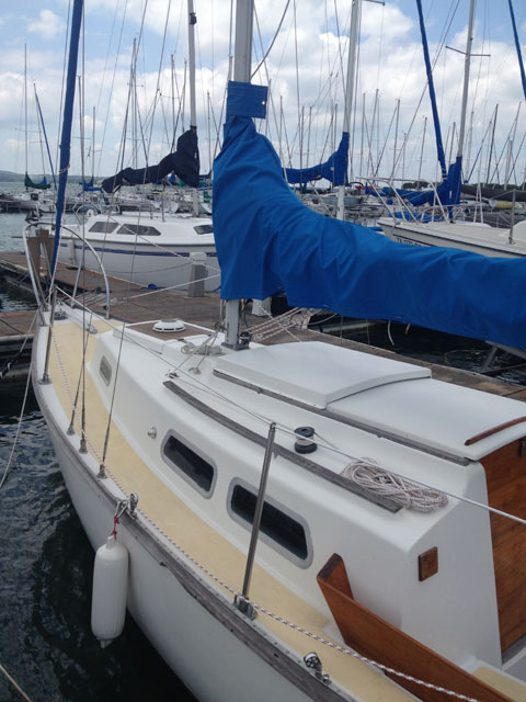 Cape Dory 25, 1975 sailboat