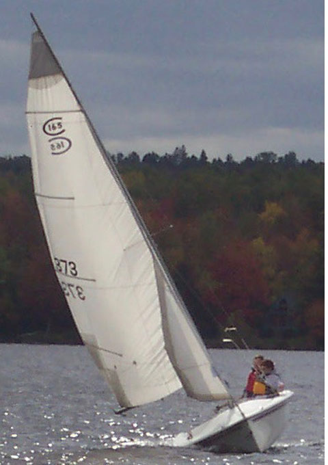 CATALINA CAPRI 16.5, 1998 sailboat