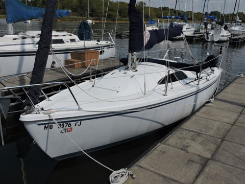 Catalina 22 Sport, 2006 sailboat