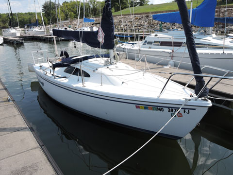 Catalina 22 Sport, 2006 sailboat