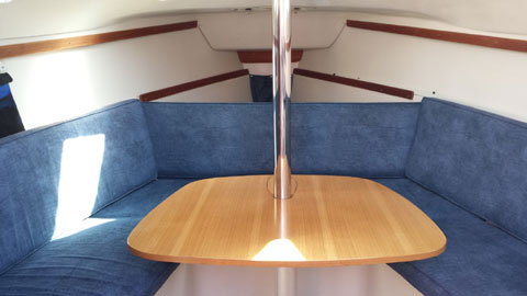 Catalina 250 WK, 2000 sailboat