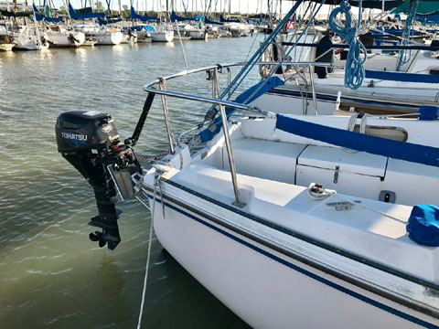 Catalina 25 Swing Keel, 1983 sailboat