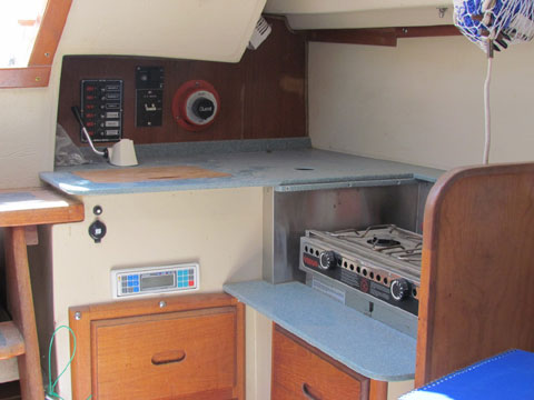 Catalina 25, 1982 sailboat