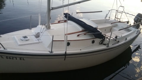 Com-Pac 19, 1982 sailboat