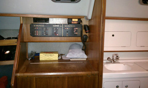 Hunter Legend 35, 1989 sailboat