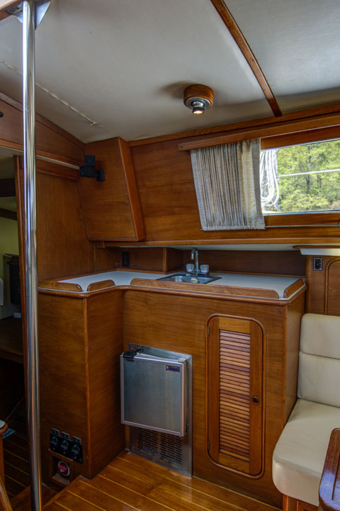 Irwin 52 CC Ketch, 1985 sailboat