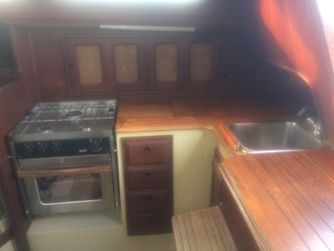 Islander 36, 1977 sailboat