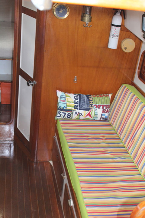 Southern Cross 31 Cutter, 1979 sailboat