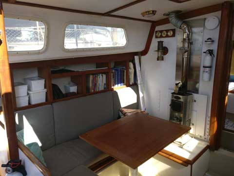 Cal 2-34, 1975 sailboat