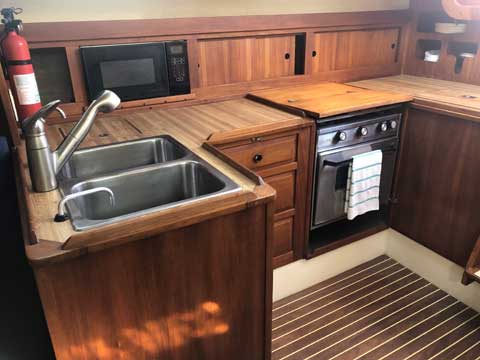 CAL-39, MKII, 1981 sailboat