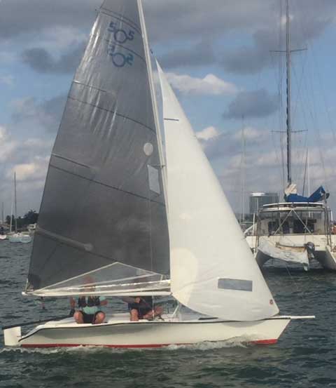 Henderson SR 17' sailboat