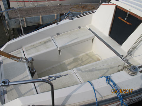 Hunter 25, 1983 sailboat