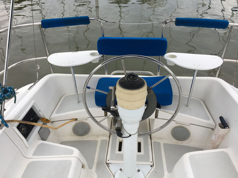Hunter 28, 1989 sailboat