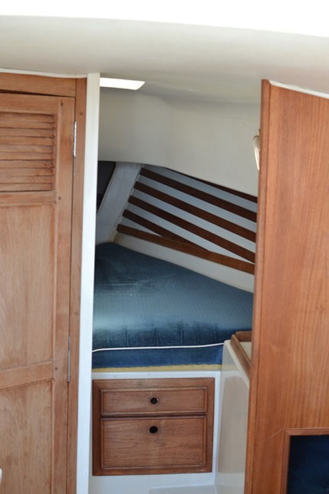 Irwin 10/4, 1985 sailboat