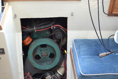 Irwin 10/4, 1985 sailboat