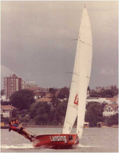 Steven Kulmar 18' Racing Yacht, early 70s sailboat