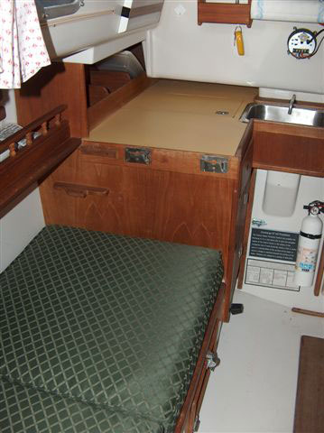 1982 Bayfield 25 sailboat