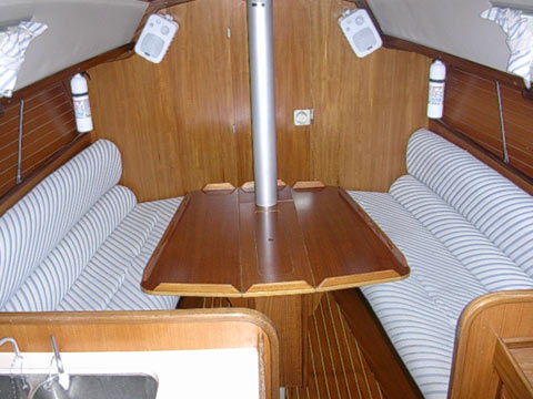 Beneteau First 305