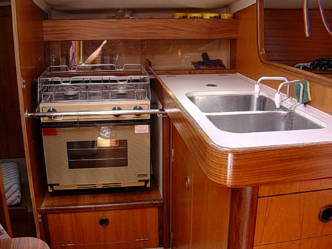 Beneteau First 305