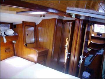 1989 Beneteau Oceanis 430 sailboat