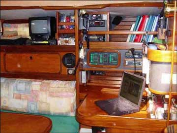 1989 Beneteau Oceanis 430 sailboat