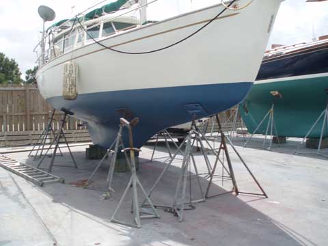 Bombay Clipper 31 sailboat