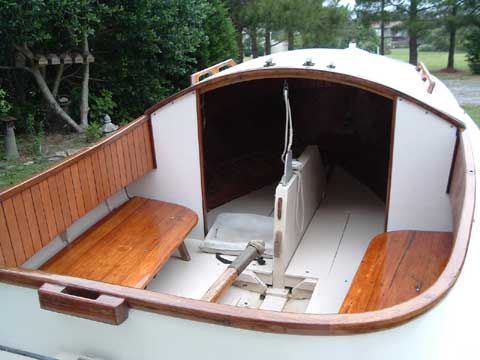 Cape Cod Catboat 15