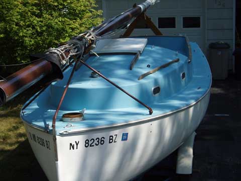 Cape Cod Catboat 17