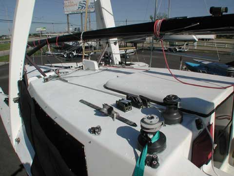 Corsair F-27 trimaran
