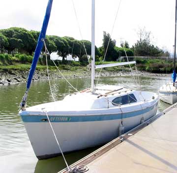 1967 Columbia 22 sailboat