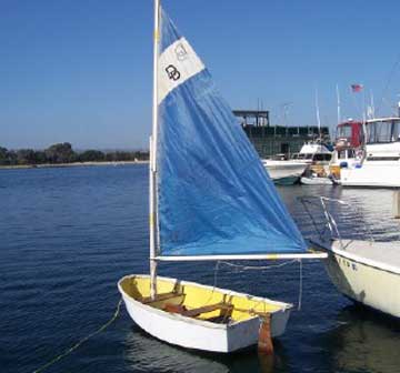 1962 Dyer 8' Dhow sailboat