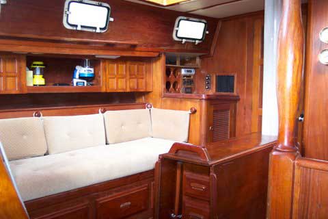 Endeavour 40