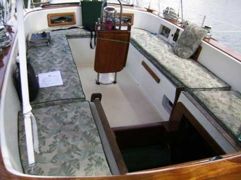Endeavour Center Cockpit Cutter rigged Ketch